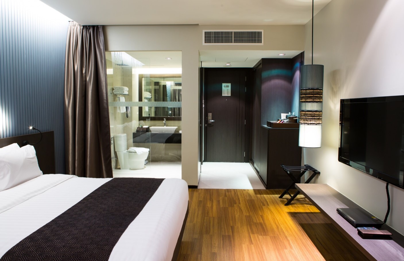 fashioned-luxury-suite